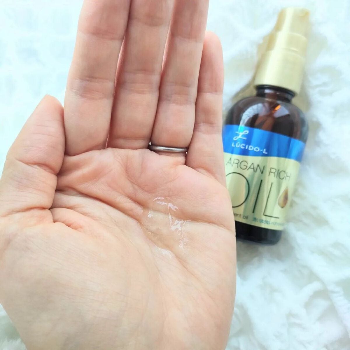 オイルトリートメント #EXヘアリペアオイル/ルシードエル/ヘアオイルを使ったクチコミ(4枚目)