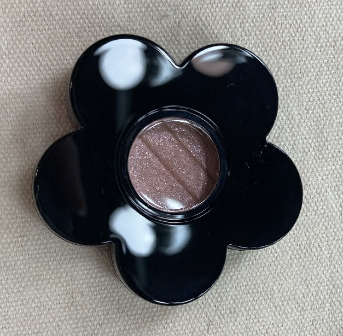 アイオープナー 059 (T)/MARY QUANT/単色アイシャドウを使ったクチコミ（2枚目）