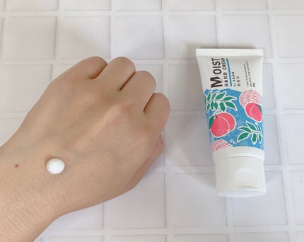 ももの花 モイストハンドクリーム すっきりピーチの香り/オリヂナル/ハンドクリームを使ったクチコミ(6枚目)