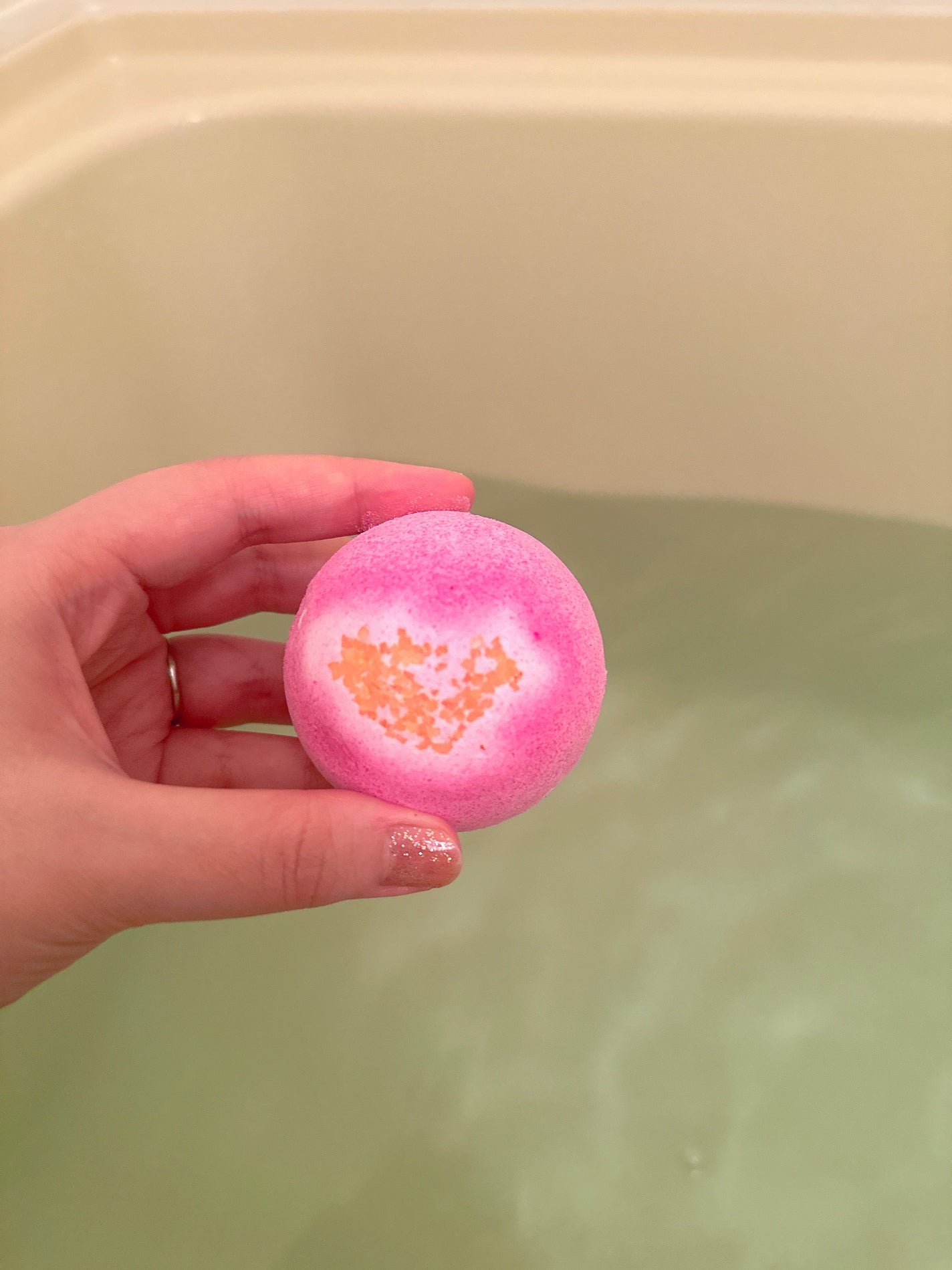 めるᙏ̤̫͚𓍯フォロバ on LIPS 「〖Relysia〗ギフトにぴったりの可愛いバスボム🎁 ̄ ̄ ̄ ̄ ̄..」(8枚目)