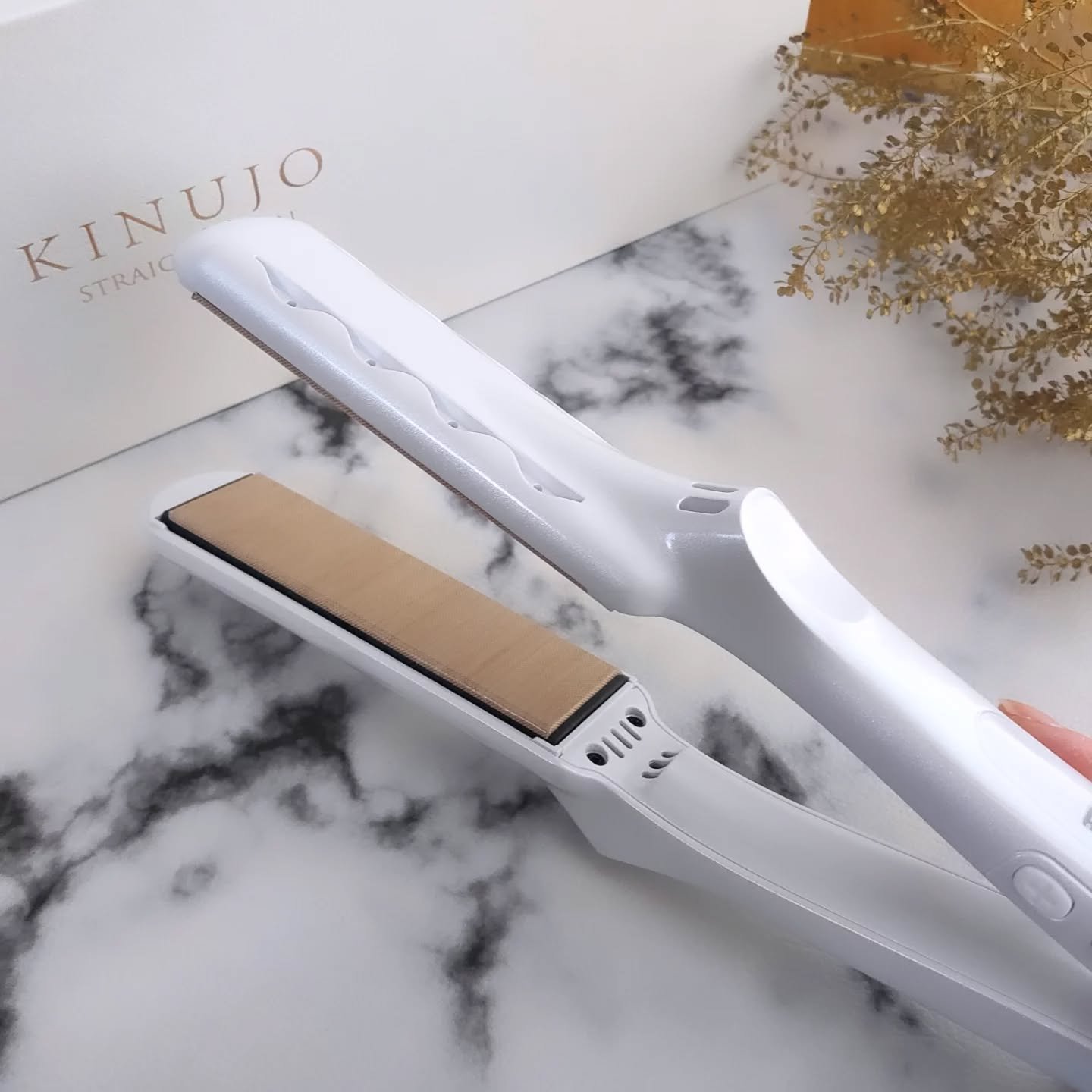 絹女～KINUJO～ストレートアイロン/KINUJO/ストレートアイロンを使ったクチコミ（3枚目）