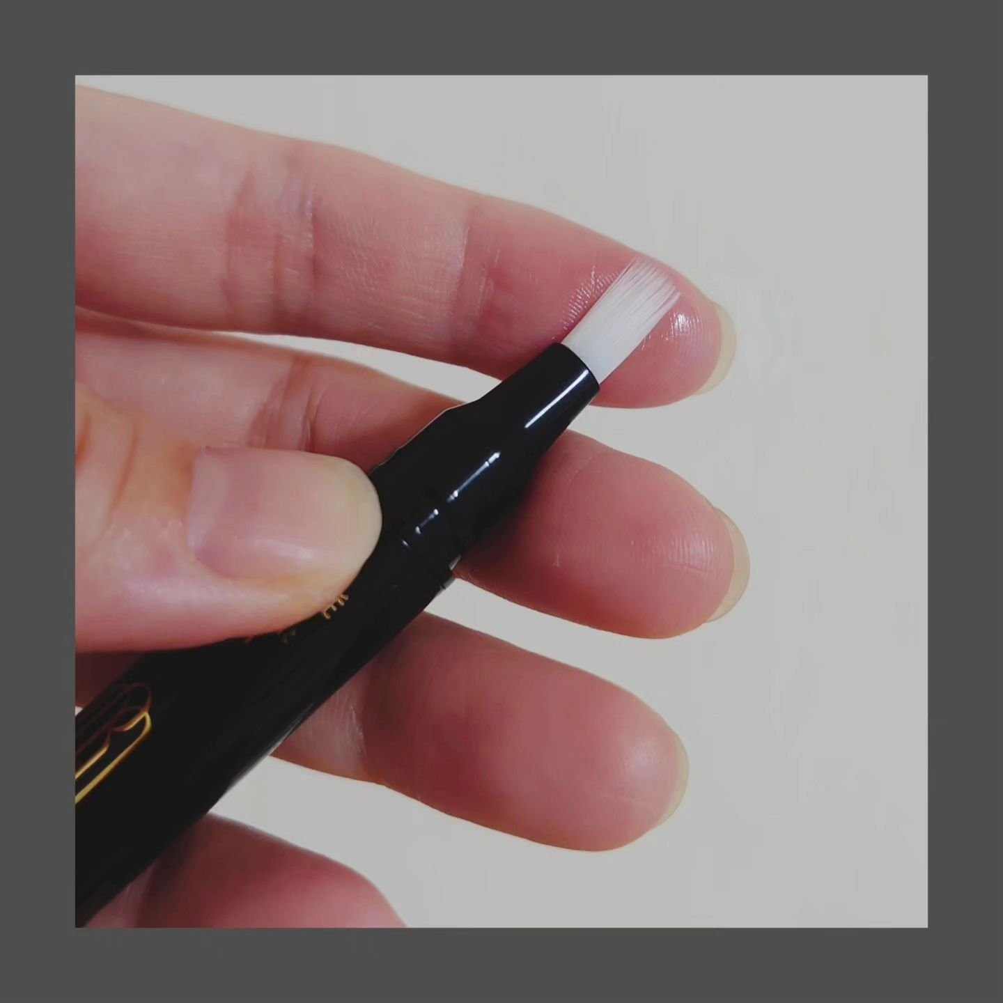 ブルーブライトネイルオイル/EMROSÉ/ネイルオイル・トリートメントを使ったクチコミ（2枚目）