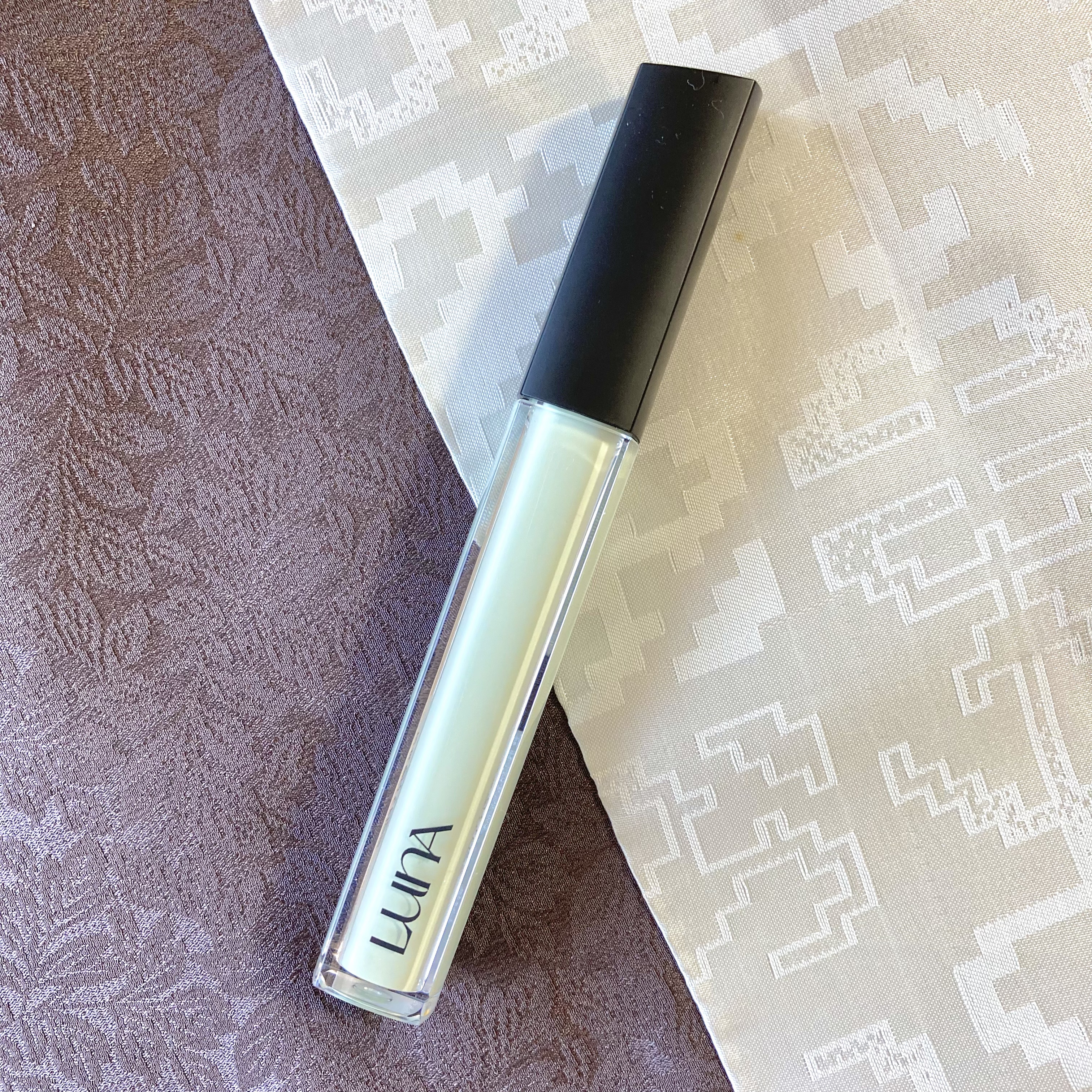 ロングラスティングチップコンシーラー/LUNA/リキッドコンシーラーを使ったクチコミ（2枚目）