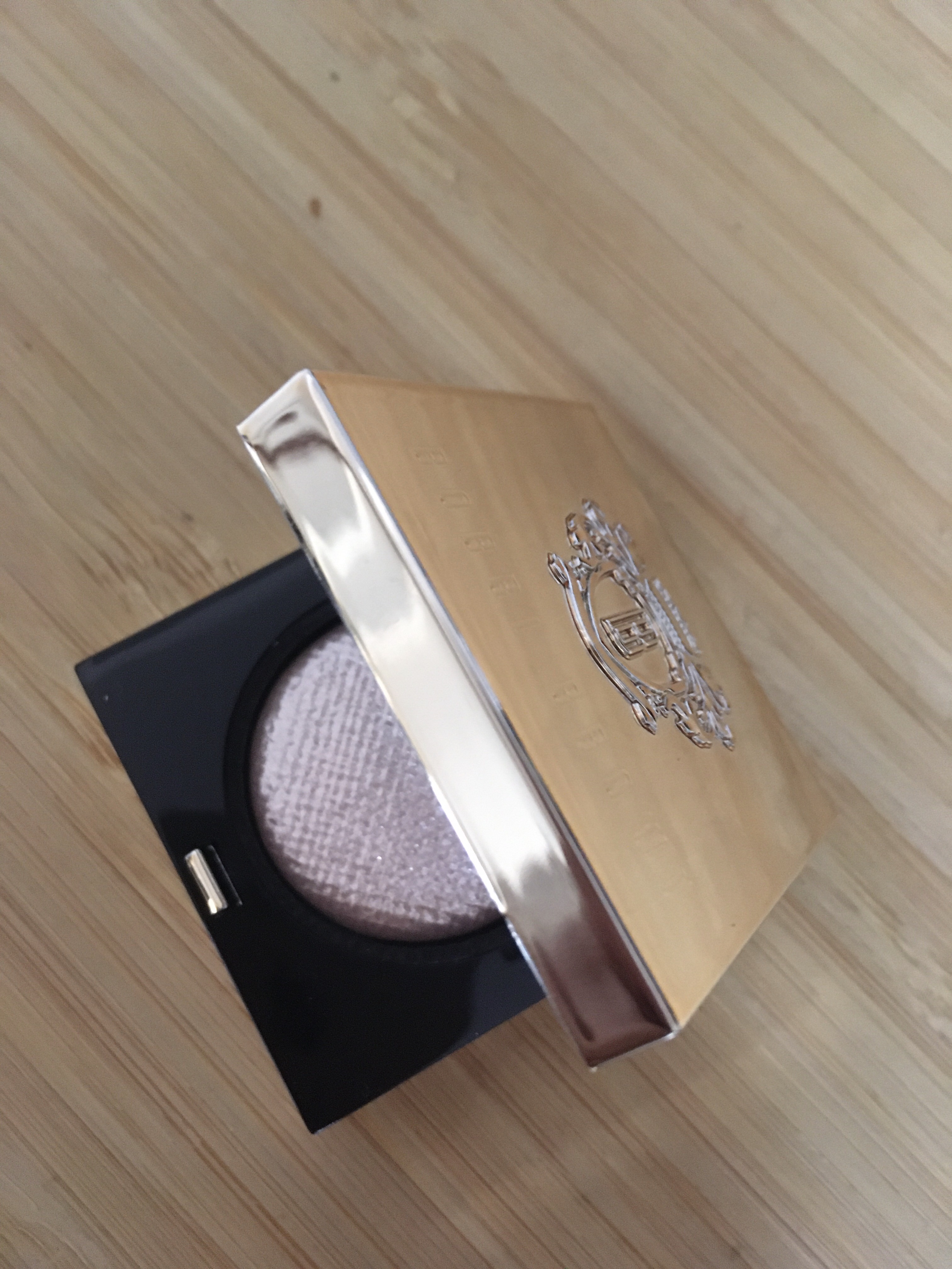 リュクスアイシャドウ/BOBBI BROWN/単色アイシャドウを使ったクチコミ（2枚目）