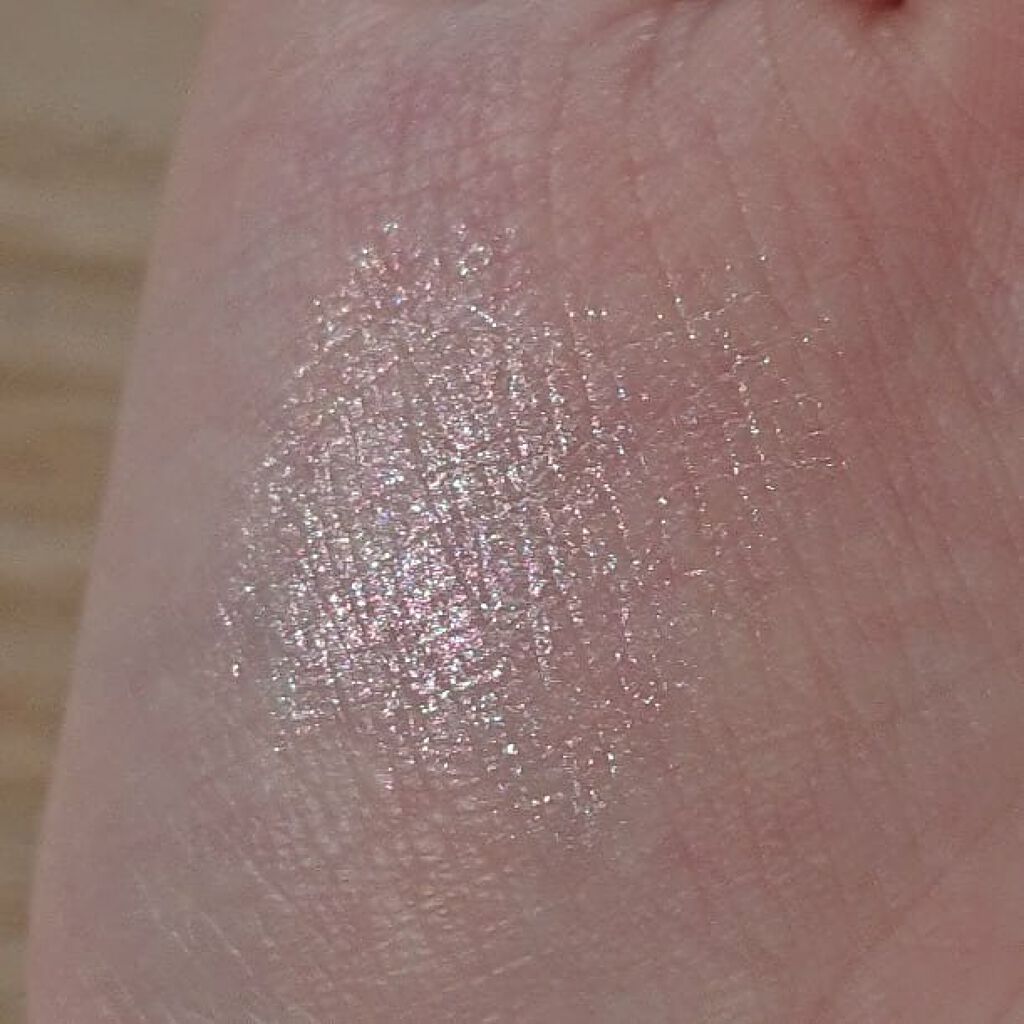 プリティー イージーグリッタースティック/unleashia/グリッターを使ったクチコミ（2枚目）