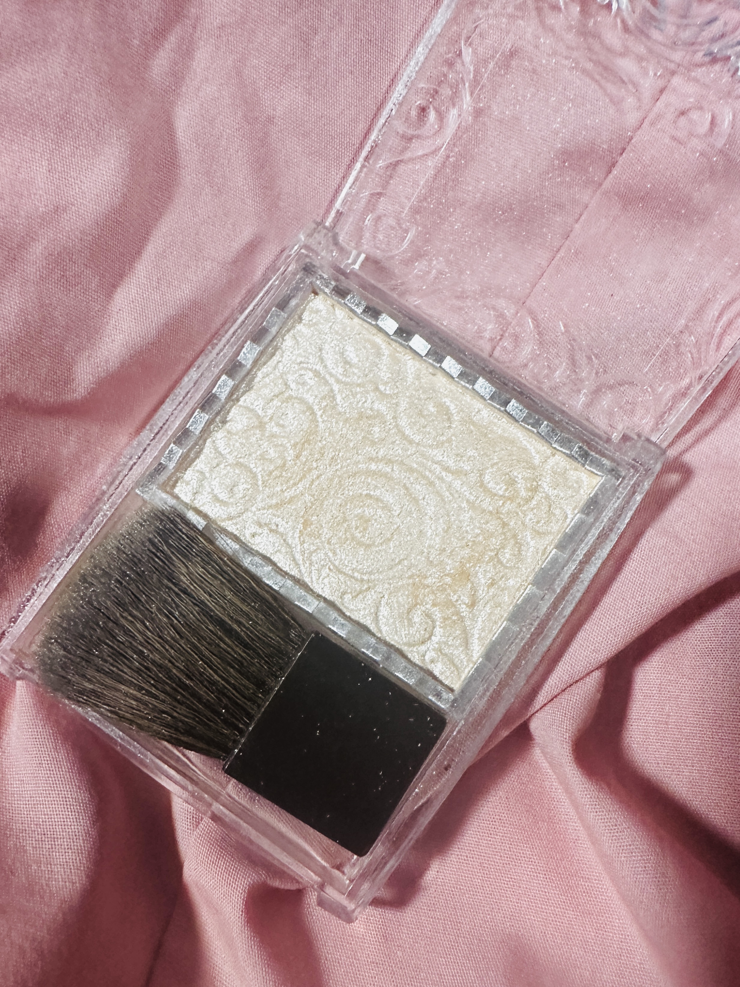 パールグロウハイライト/CEZANNE/パウダーハイライトを使ったクチコミ（2枚目）