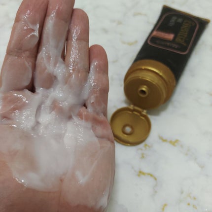 THE BEAUTY 髪のキメ美容プレミアムトリートメント<モイストリペアプレミアム>/エッセンシャル/洗い流すヘアトリートメントを使ったクチコミ(3枚目)