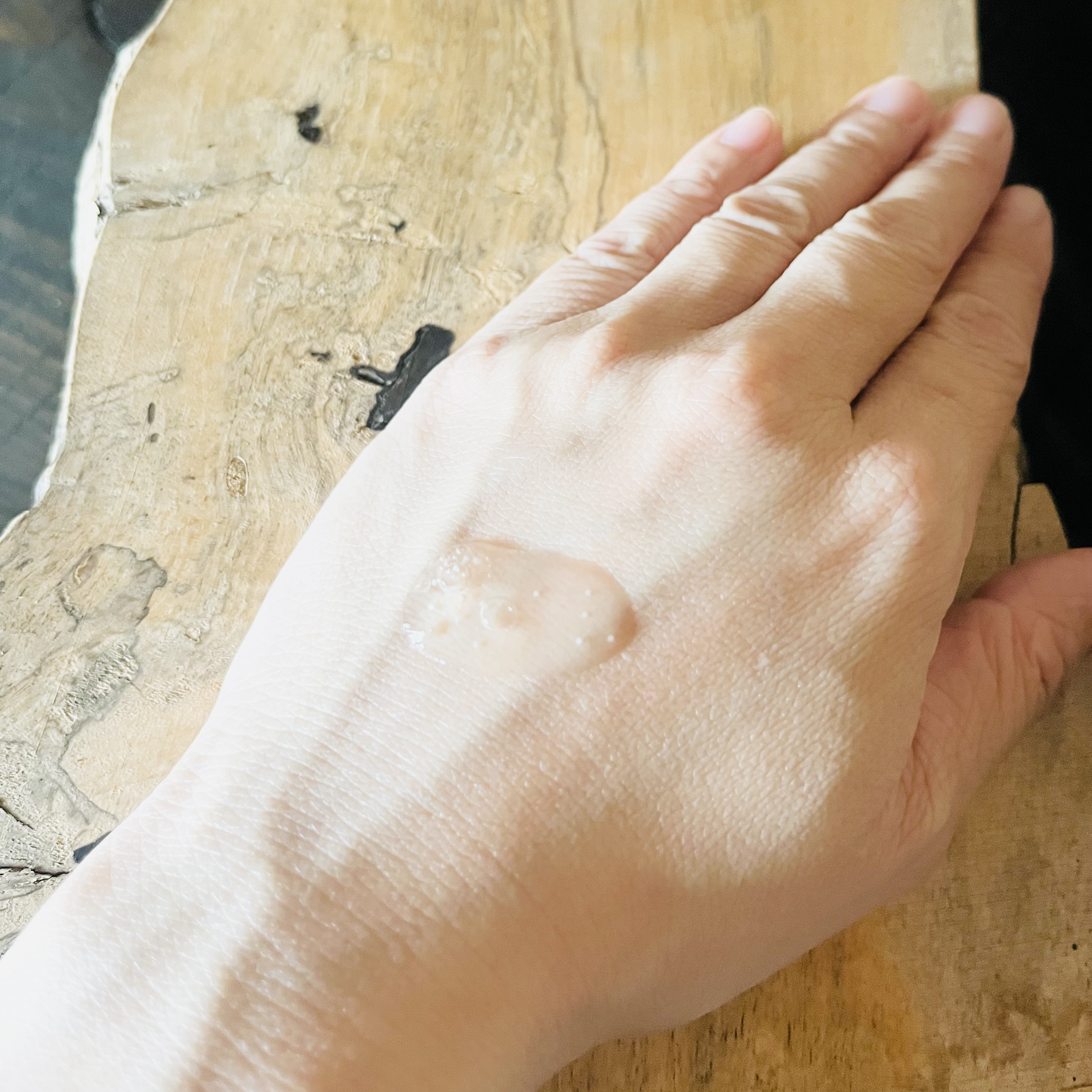 トーンブライトニング カプセルアンプル/SKIN1004/美容液を使ったクチコミ（3枚目）