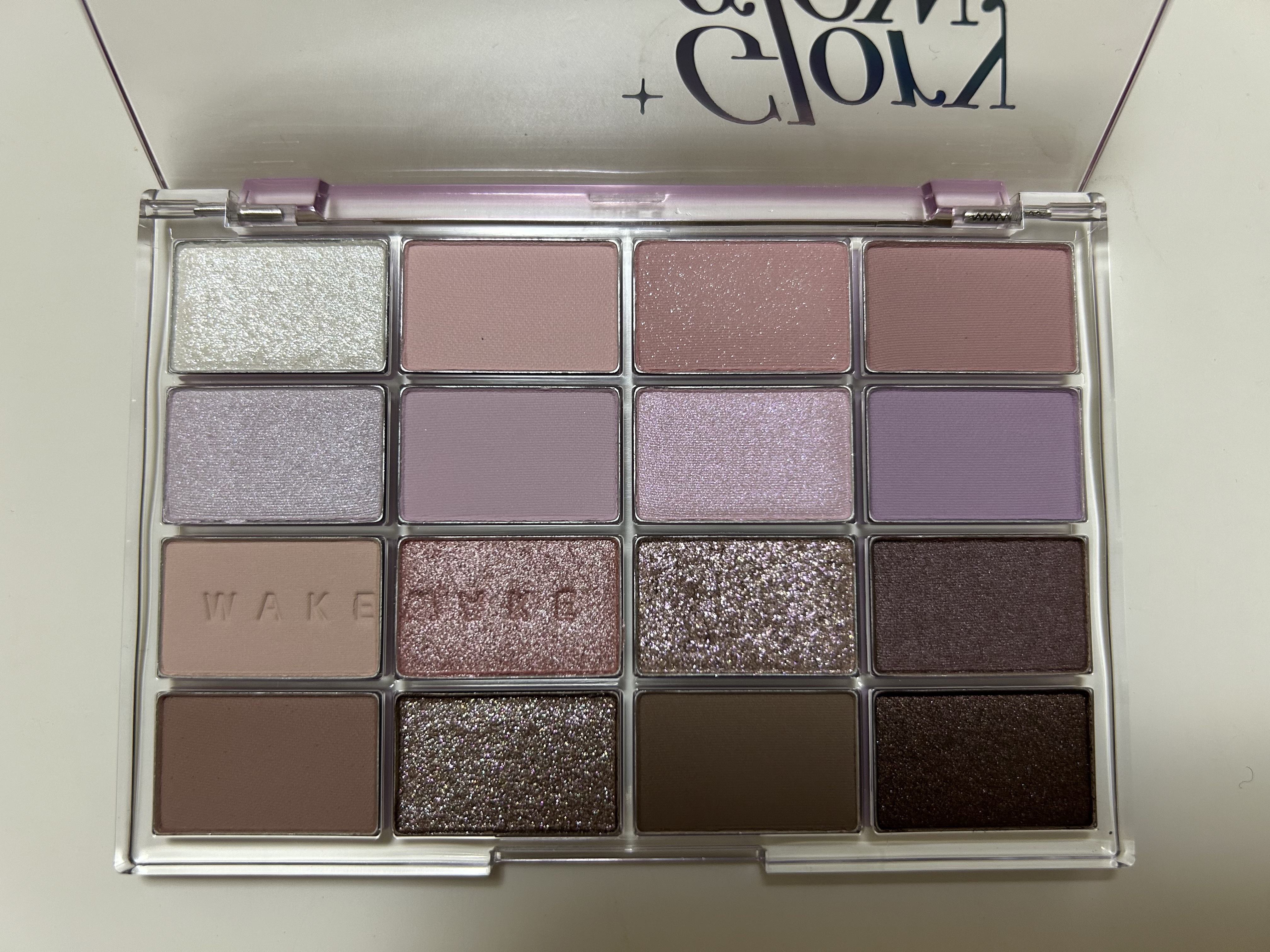 ソフトブラーリングアイパレット/wakemake/アイシャドウパレットを使ったクチコミ（2枚目）