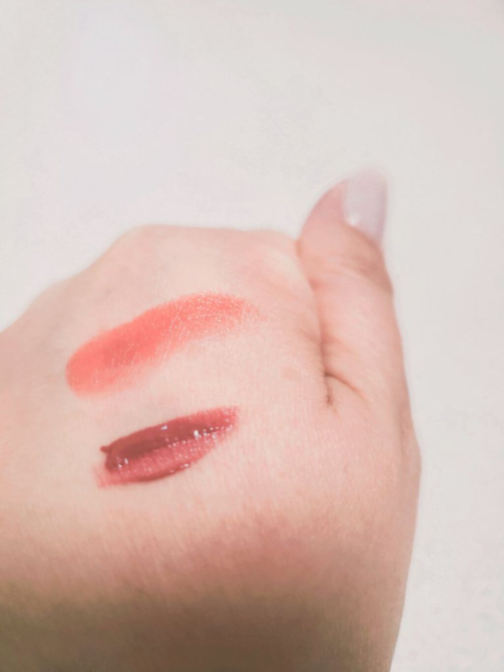 COSMENEKO on LIPS 「お気に入りリップ💄💋✨左&上#エスボア#ノーウェアモイストハグ..」(2枚目)