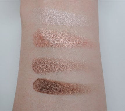 グレイスコントラスティングアイズ/LUNASOL/アイシャドウパレットを使ったクチコミ(2枚目)