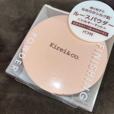 Kirei&co. フィニッシングパウダーのクチコミ「ファイスパウダーがなくなるので新調しました🆕✨️
500円のコスメ《キレイアンドコー》を初めて.....」（1枚目）