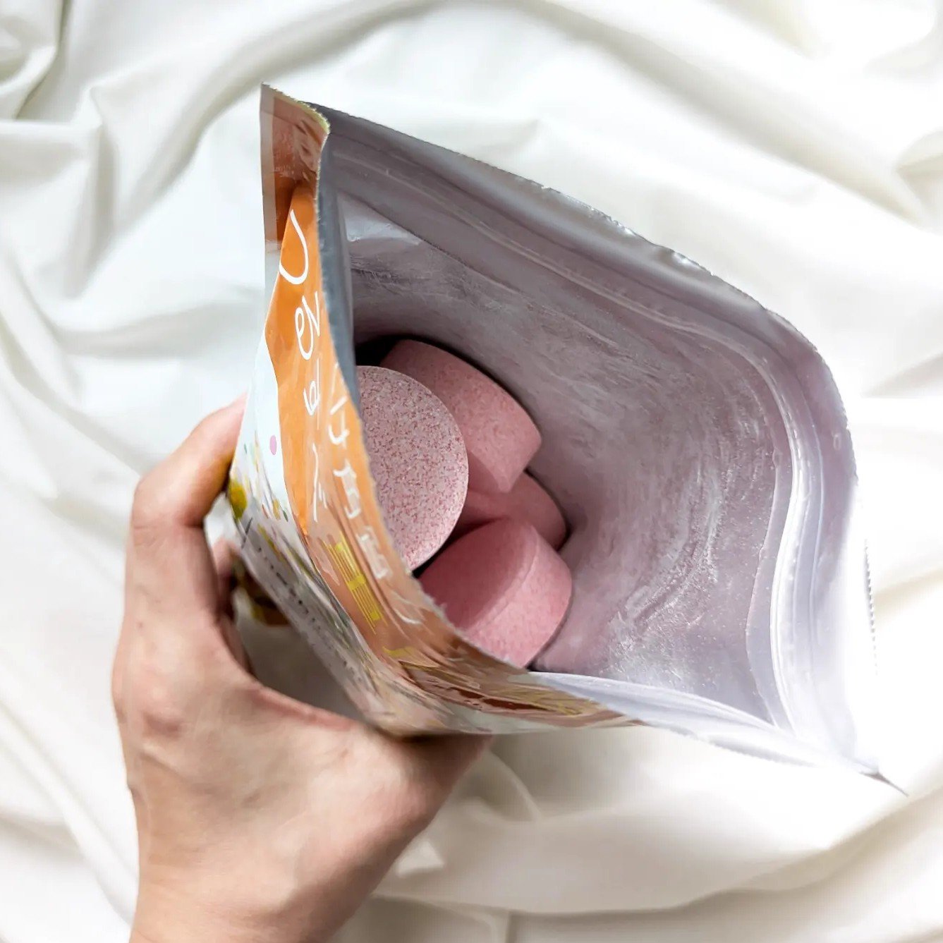 meshimase バスタブレット リフレッシュ＆ジューシーなベルガモットの香り 1回分（30g×2錠）/meshimase/炭酸系入浴剤を使ったクチコミ（2枚目）