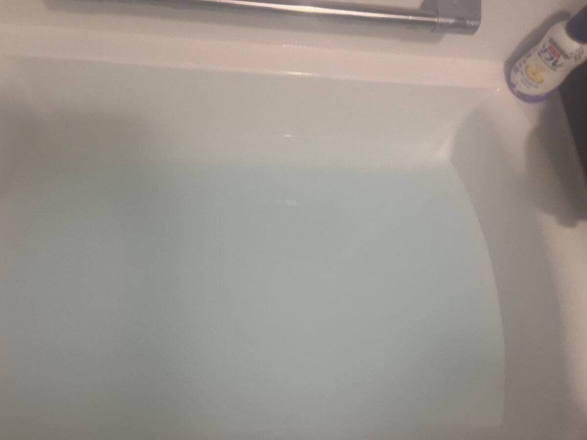 濃厚しっとり入浴液 ホワイトフローラルの香り/薬用ソフレ/保湿系入浴剤を使ったクチコミ(3枚目)