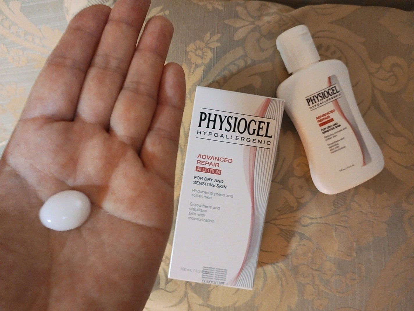 mcgroupakiko on LIPS 「肌バリアが崩れると肌は外部刺激にさらされ肌荒れを起こしがちです..」(2枚目)