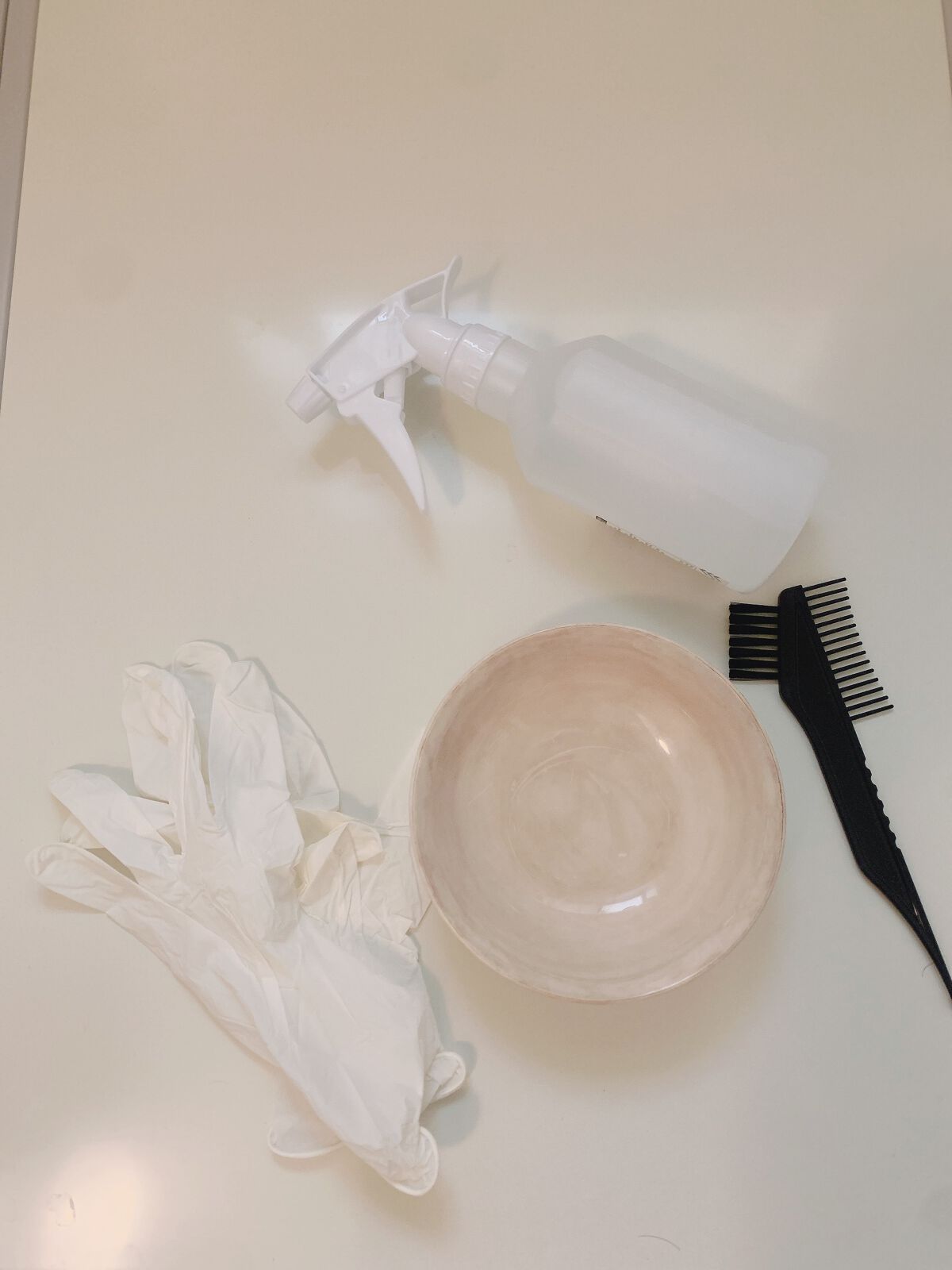 黑丸 on LIPS 「デビルズトリックで染めてみた!と、いうわけで、ブリーチ3回のズ..」(2枚目)