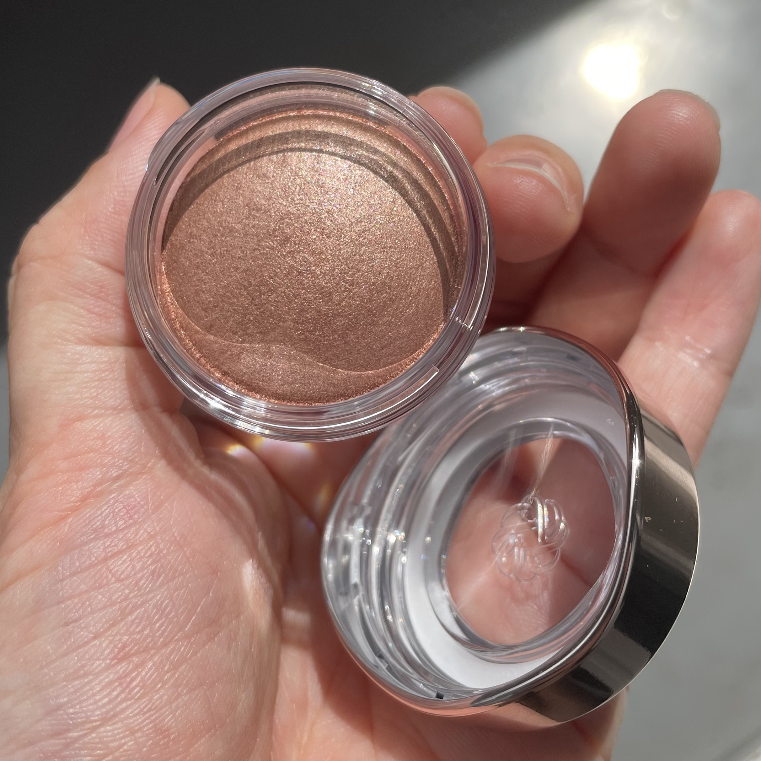 アイグロウジェム スキンシャドウ 31G sunlit skin/DECORTÉ/ジェル・クリームアイシャドウを使ったクチコミ（3枚目）