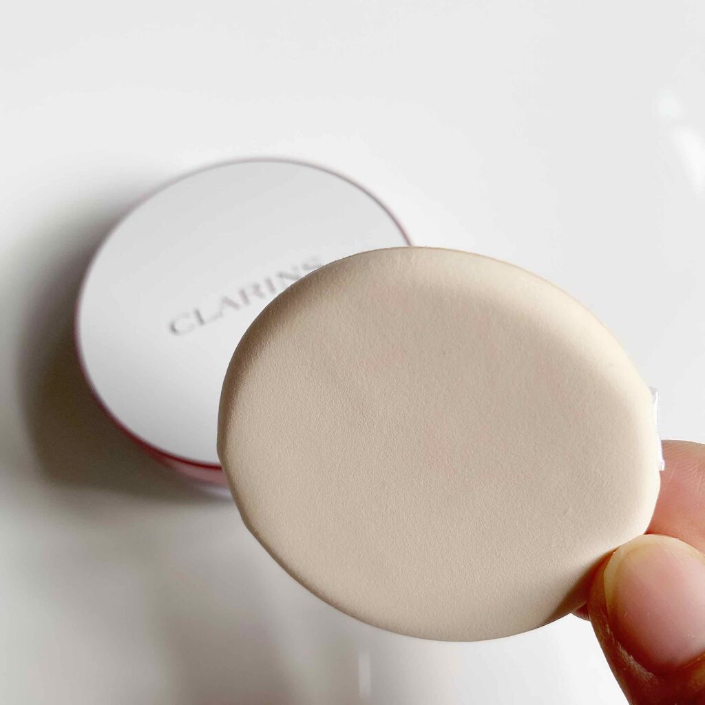 ブライトプラス ブライトニング クッションファンデーション 105 ヌード/CLARINS/クッションファンデーションを使ったクチコミ（3枚目）