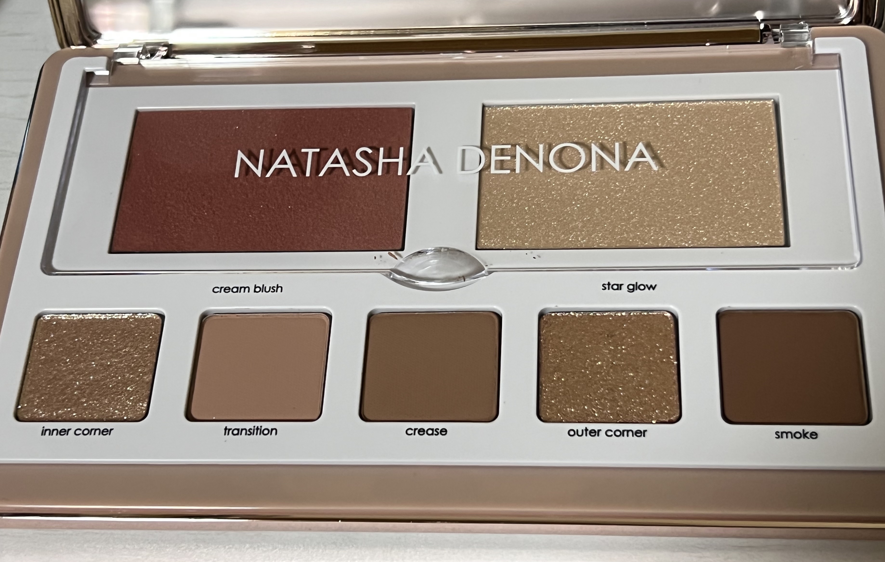 Natasha Denona グラム フェイス パレットのクチコミ「

Natasha Denona
Glam Face Palette 
Light



lo.....」（1枚目）