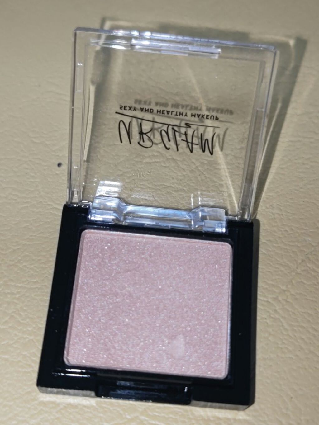 UR GLAM　POWDER EYESHADOW/U R GLAM/単色アイシャドウを使ったクチコミ（3枚目）