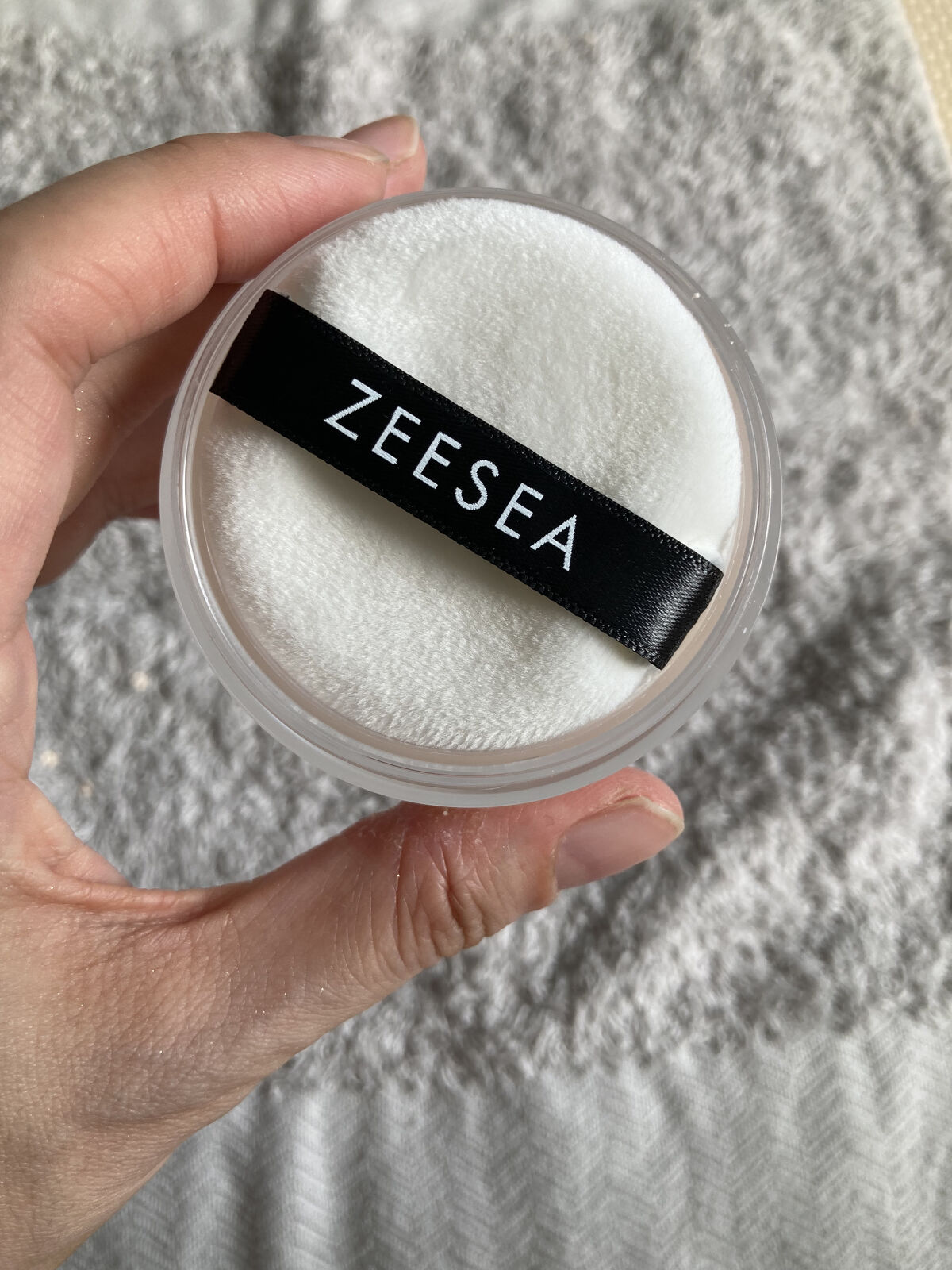 ZEESEA 「ゼロ」粉感皮脂コントロールルースパウダー 【旧】J02 抜け感ベージュ/ZEESEA/ルースパウダーを使ったクチコミ（2枚目）