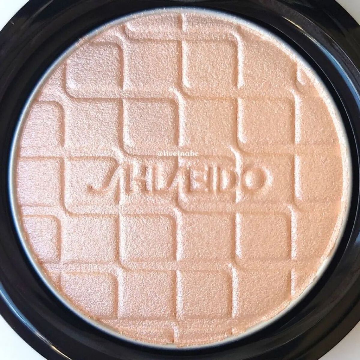 オーラデュウ プリズム イルミネーター 02/SHISEIDO/プレストパウダーを使ったクチコミ（3枚目）