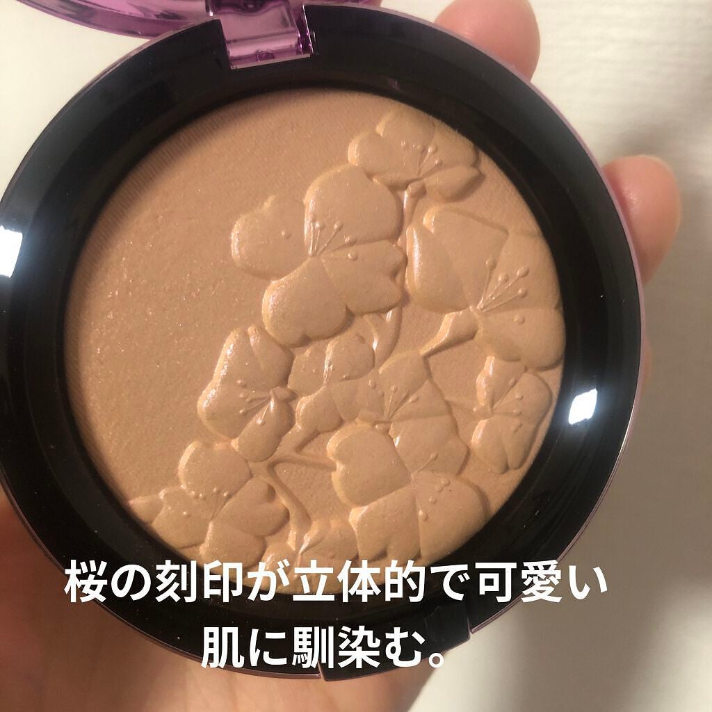 エクストラ ディメンション スキンフィニッシュ/M・A・C/プレストパウダーを使ったクチコミ(2枚目)