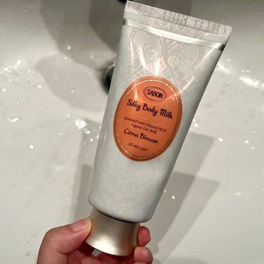 SABON シルキーボディミルクのクチコミ「サボンのボディーミルクを初めて使いました！
香りが良くてお気に入りです！
とろみのあるテクスチ.....」（1枚目）