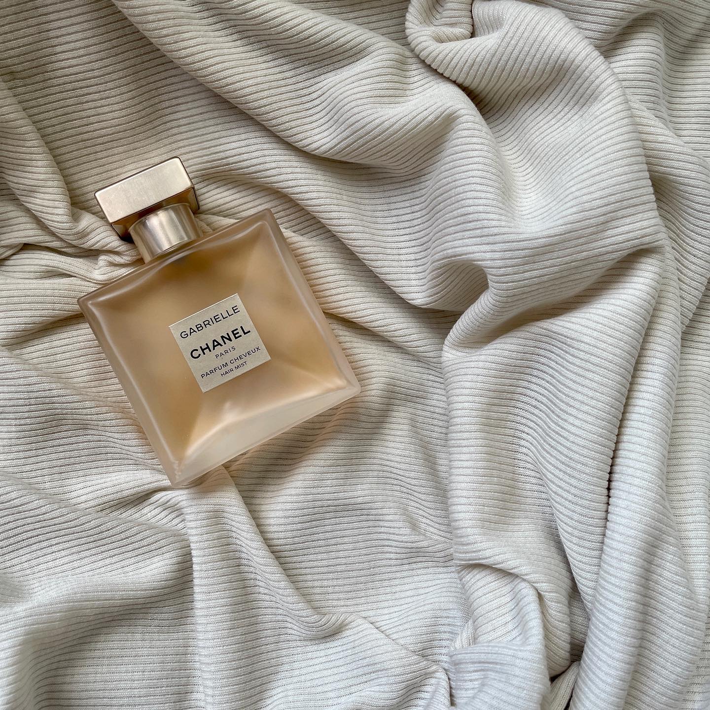 チャンス オー タンドゥル ヘア ミスト/CHANEL/ヘアミストを使ったクチコミ（2枚目）