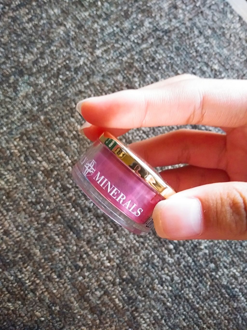 ミネラルピグメント/ONLY MINERALS/単色アイシャドウを使ったクチコミ(1枚目)