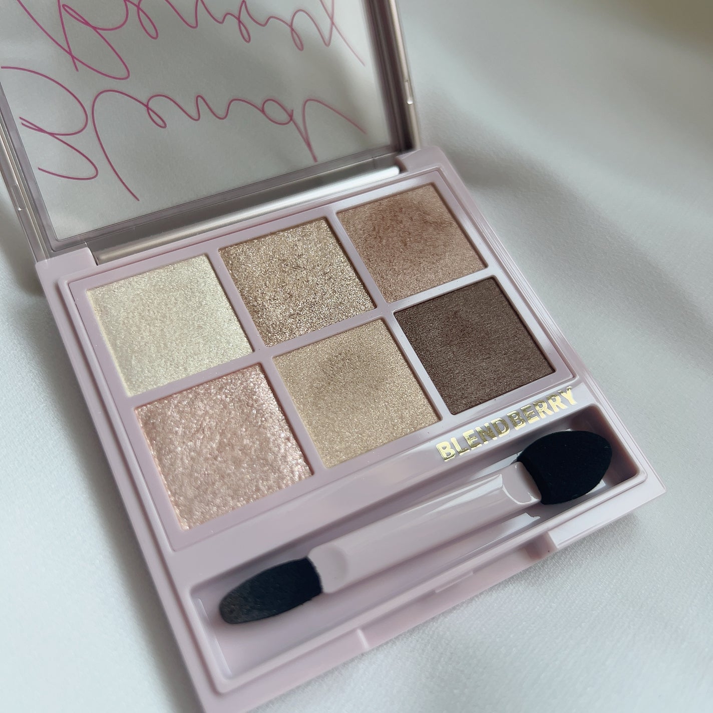 オーラクリエイション/BLEND BERRY/アイシャドウパレットを使ったクチコミ(2枚目)