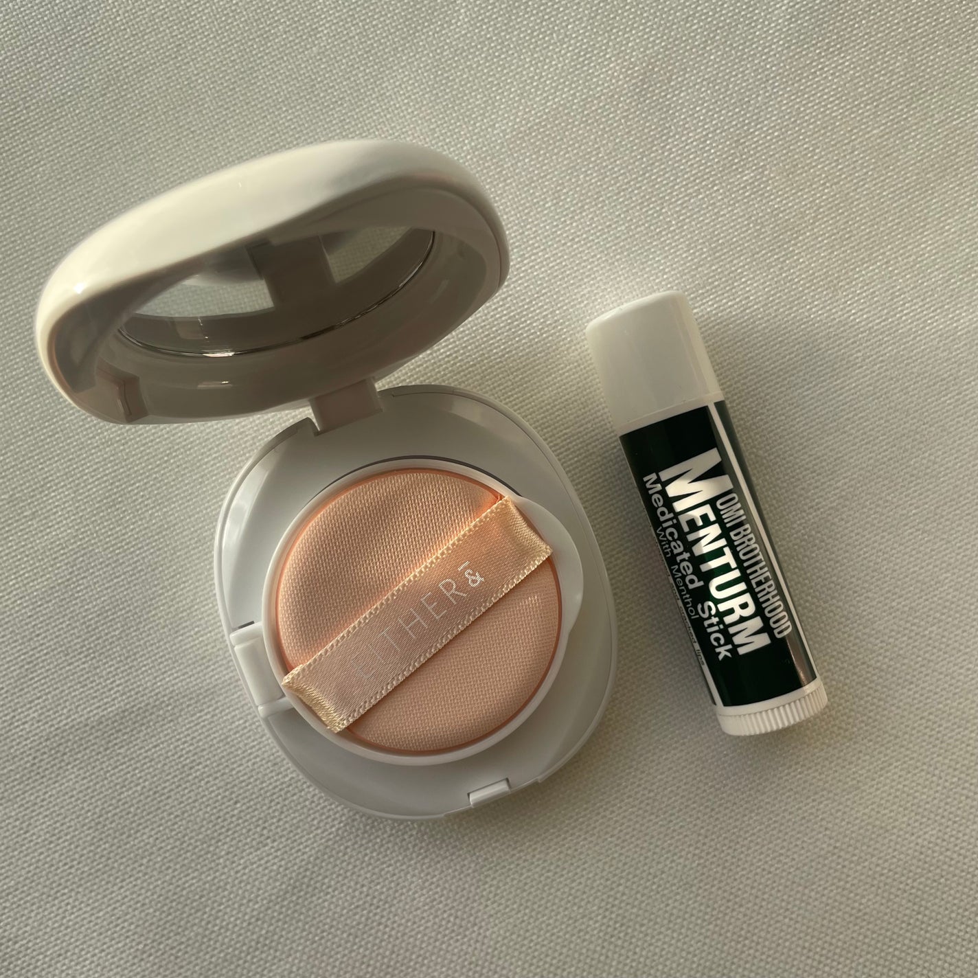 プベルグロウクッション ミニ/EITHER&/クッションファンデーションを使ったクチコミ(2枚目)