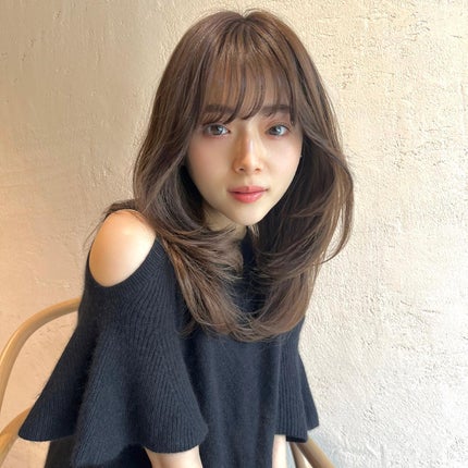 HARUNA on LIPS 「.たっぷりレイヤーの構造です✨あごしたから、たっぷりとレイヤー..」(4枚目)