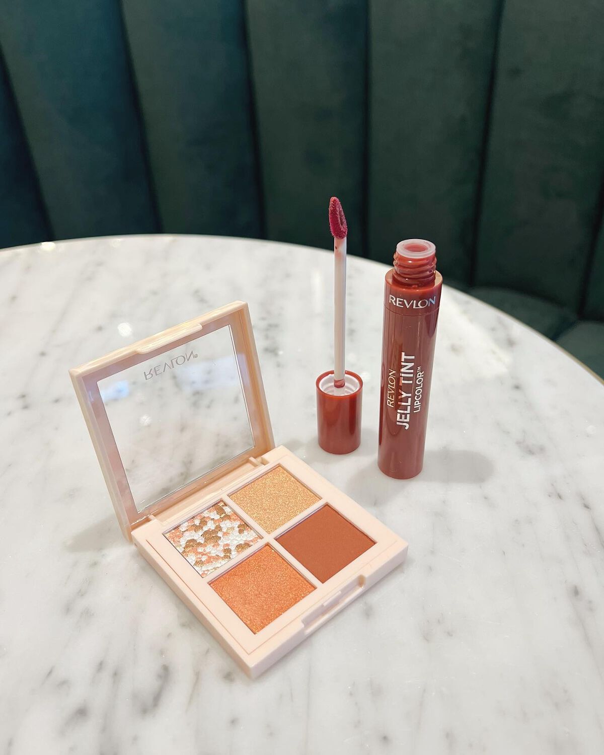 レブロン ダズル アイシャドウ クアッド/REVLON/アイシャドウパレットを使ったクチコミ（1枚目）