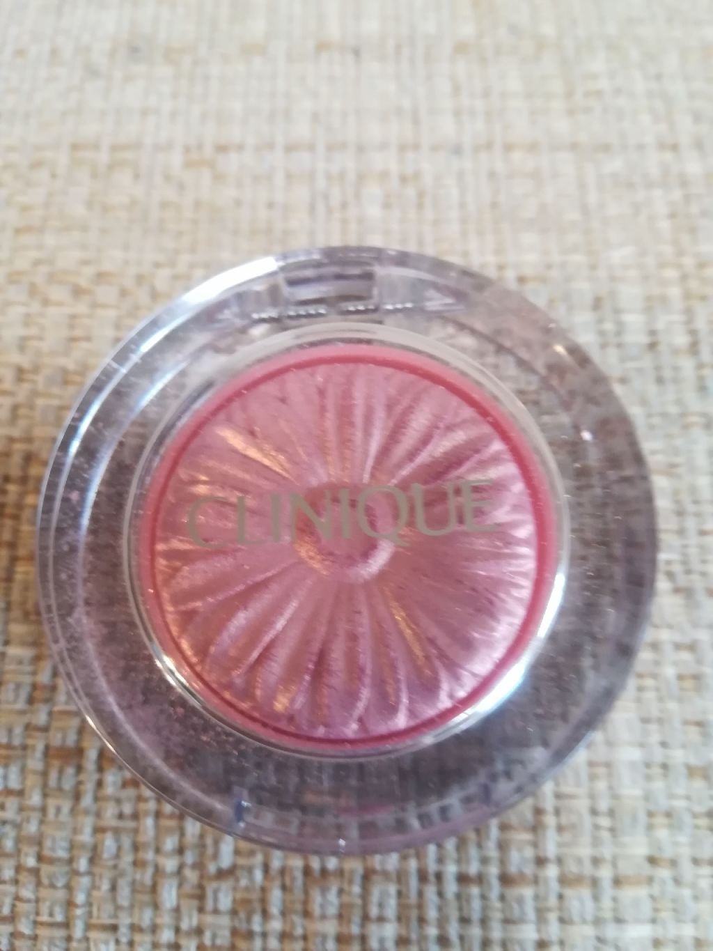 リッド ポップ/CLINIQUE/単色アイシャドウを使ったクチコミ(1枚目)