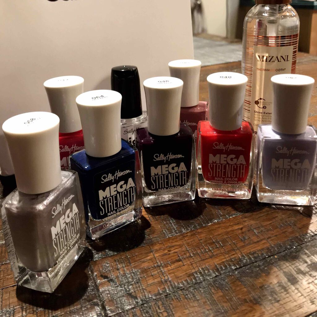 BIG Shiny Topcoat/Sally Hansen/マニキュアを使ったクチコミ（1枚目）