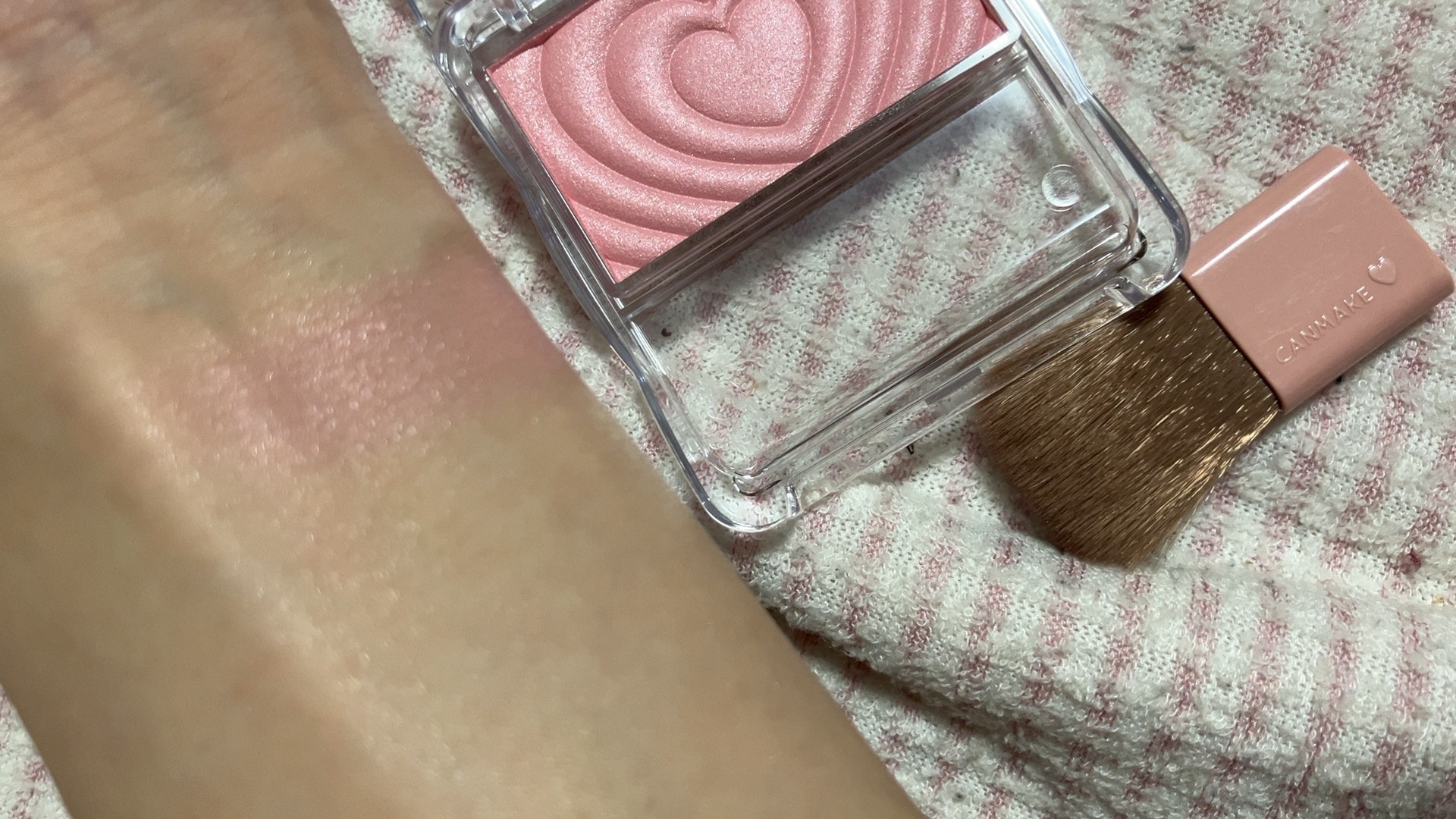 パウダーチークス P02 リトルシャイピンク/キャンメイク/パウダーチークを使ったクチコミ（3枚目）