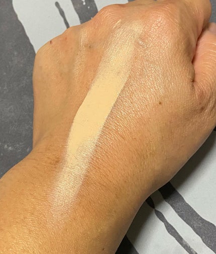 pikopiko on LIPS 「コスメデコルテゼンウェアフルイド全部で18色も展開してるコスメ..」(5枚目)