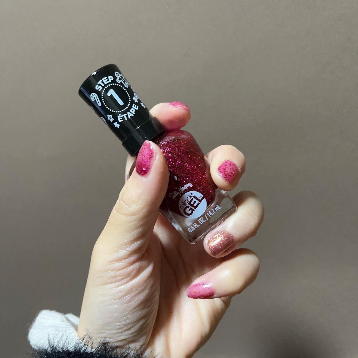 ジェルフィニッシュ ネイルカラー/サリーハンセン/マニキュアを使ったクチコミ（2枚目）