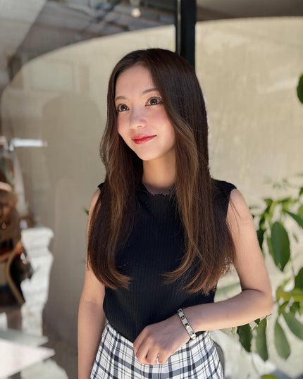 HARUNA on LIPS 「たまにはレイヤー無しなスタイルも😉⭐️毛先が重ためにすることで..」(4枚目)