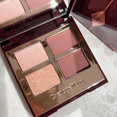 Charlotte Tilbury  ラグジュアリーパレットのクチコミ「.
#えいな購入品2022 

.
✔︎Charlotte Tilbury
　#luxuryp.....」（2枚目）