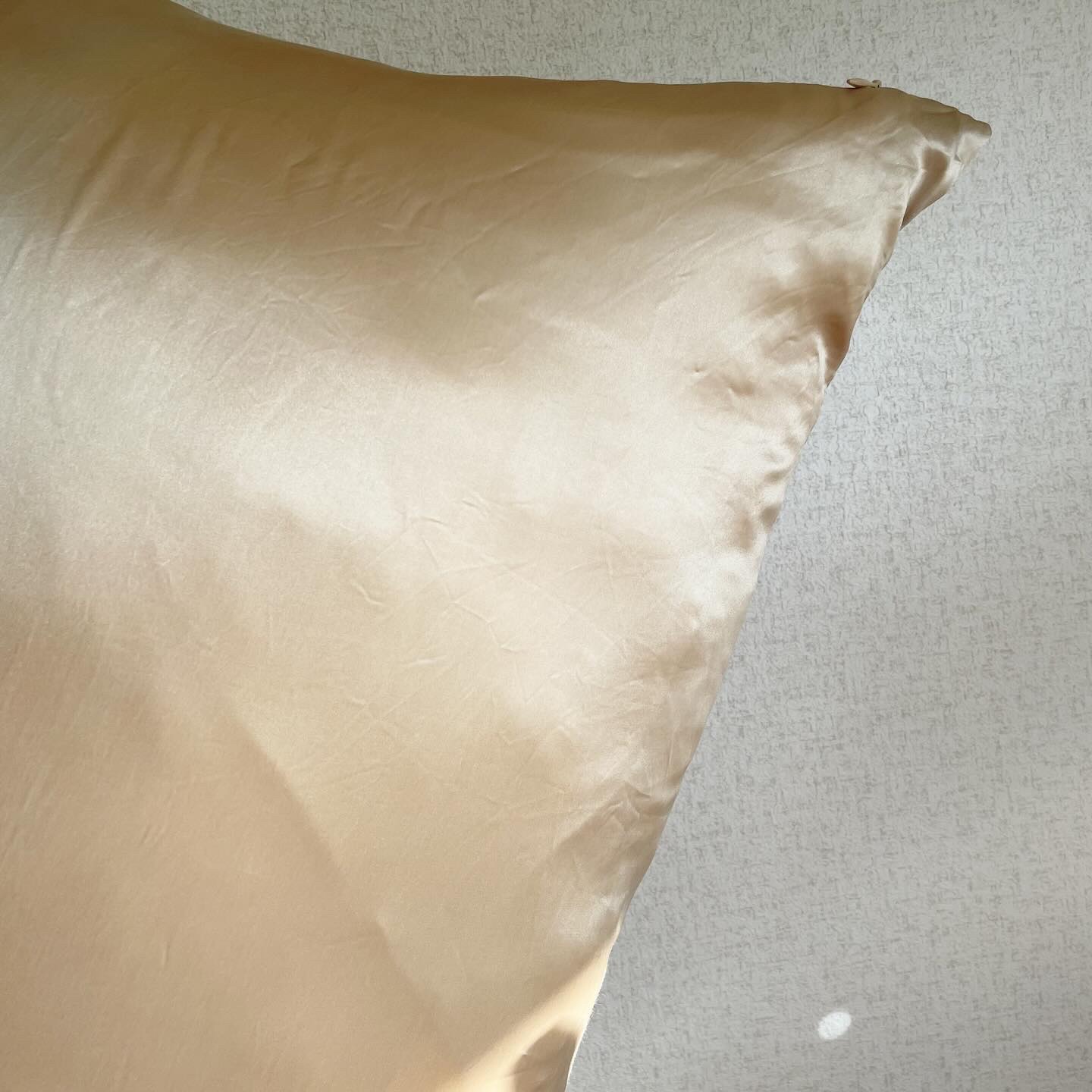 シルク枕カバー/COCOSILK/ヘアケアグッズを使ったクチコミ（3枚目）