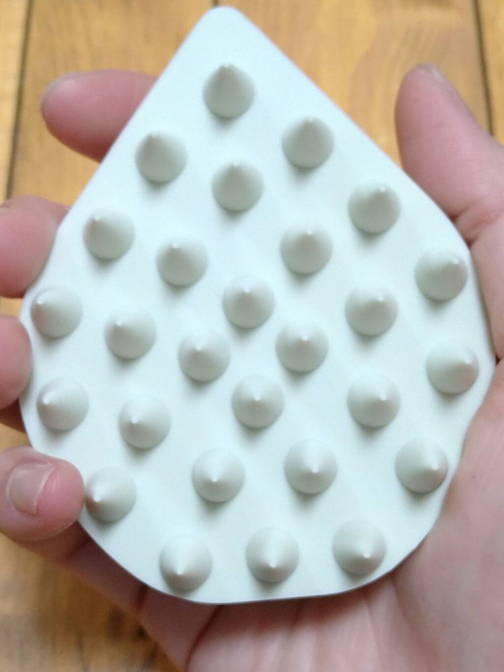 リラクシングマッサージブラシ/エトヴォス/スカルプブラシを使ったクチコミ（3枚目）