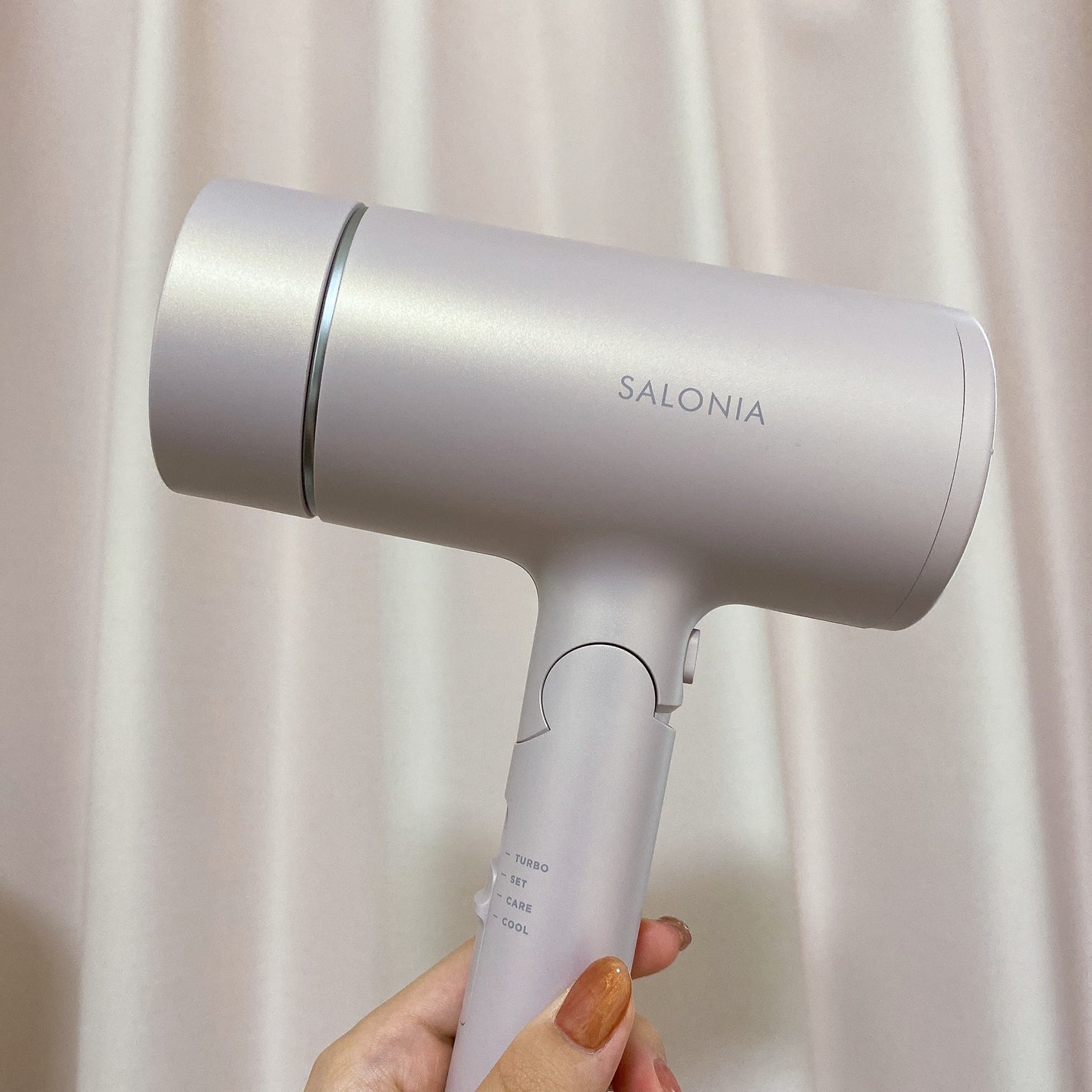 グロッシーケアドライヤー/SALONIA/ドライヤーを使ったクチコミ(2枚目)