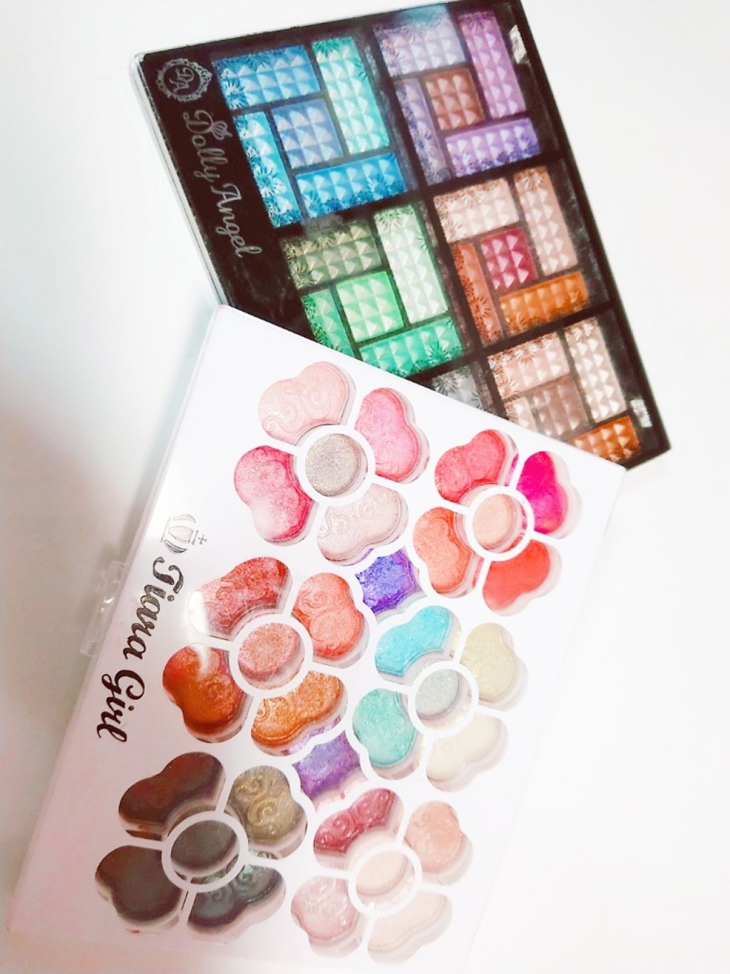 30COLORSEYESHADOWPALETTE/Dolly Angel/アイシャドウパレットを使ったクチコミ（2枚目）