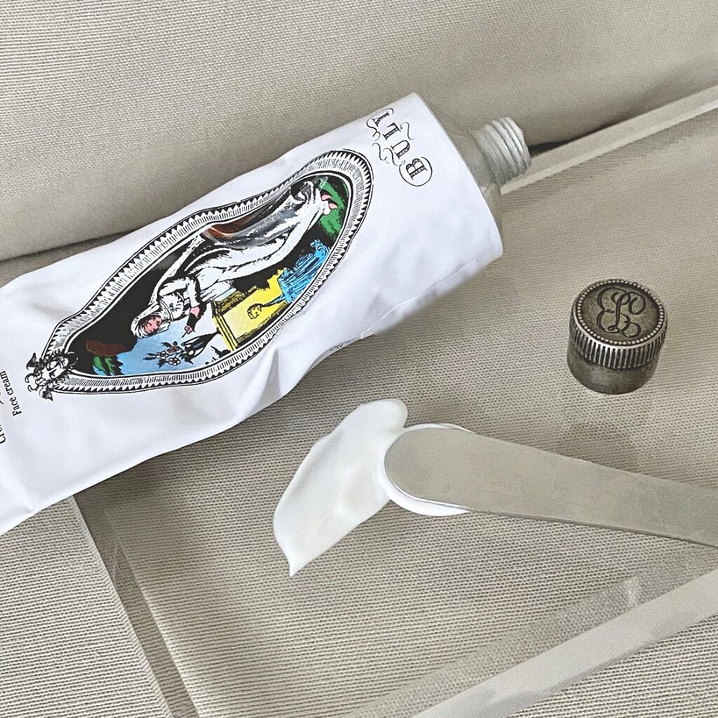 ポマード・ヴィルジナル/オフィシーヌ・ユニヴェルセル・ビュリー/フェイスクリームを使ったクチコミ（1枚目）