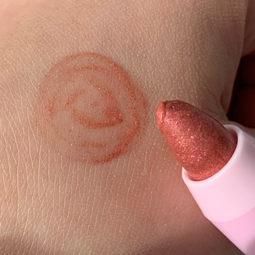 ダイソー×IT GIRL グリッタークレヨンリップ/DAISO/口紅を使ったクチコミ（2枚目）