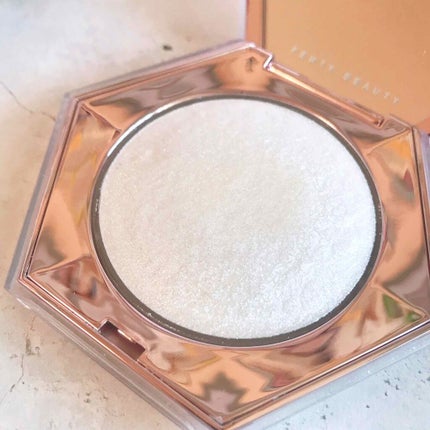 DIAMOND BOMB/FENTY BEAUTY BY RIHANNA/パウダーハイライトを使ったクチコミ(1枚目)