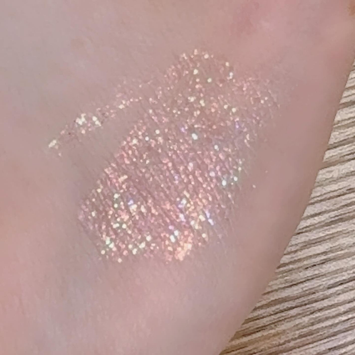 グリッターアイシャドウ/Dear.A/グリッターを使ったクチコミ(5枚目)