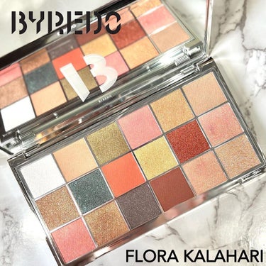 Prismic Eyeshadow Palette 18 Colours/BYREDO/パウダーアイシャドウを使ったクチコミ（1枚目）